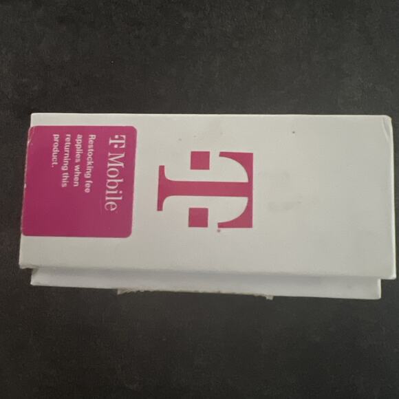 T-Mobile Sync Up Tracker 128MB Gray Kit - Picture 5 of 6